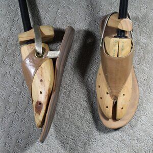 Aerosoles Size 8.5 Tan T-Strap Thong Flat Sandals